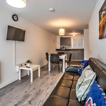 One-bedroom Ground Floor In With Parking * Birmingham