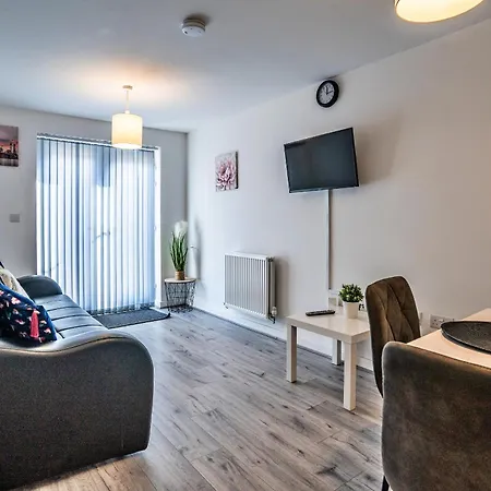 One-bedroom Ground Floor In With Parking Apartment Birmingham