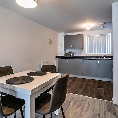 Apartment One-bedroom Ground Floor In With Parking Birmingham